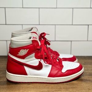 Jordan 1 Retro High OG - Red and White